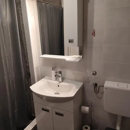 Oli Apartment *